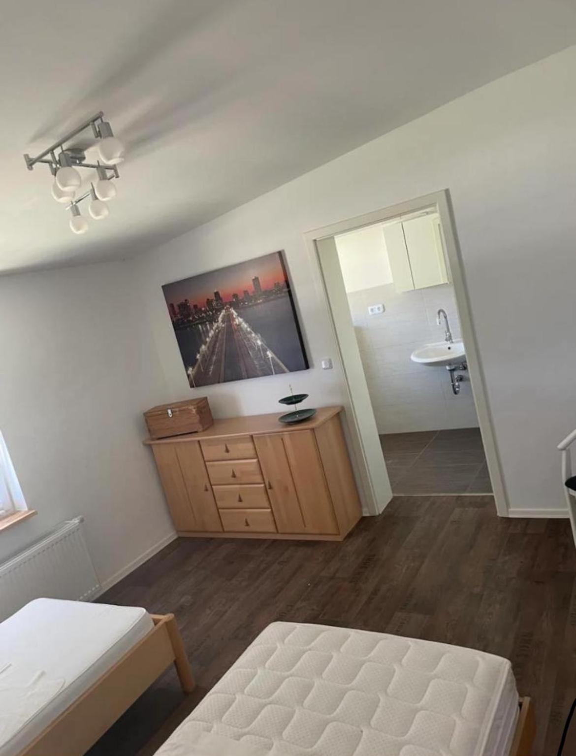 Ferienzimmer Mit Zwei Einzelbetten Und Gemeinschaftkueche Warnow  Esterno foto