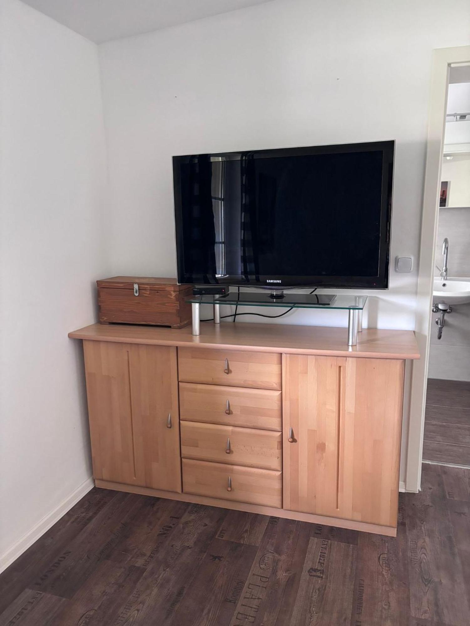Ferienzimmer Mit Zwei Einzelbetten Und Gemeinschaftkueche Warnow  Esterno foto
